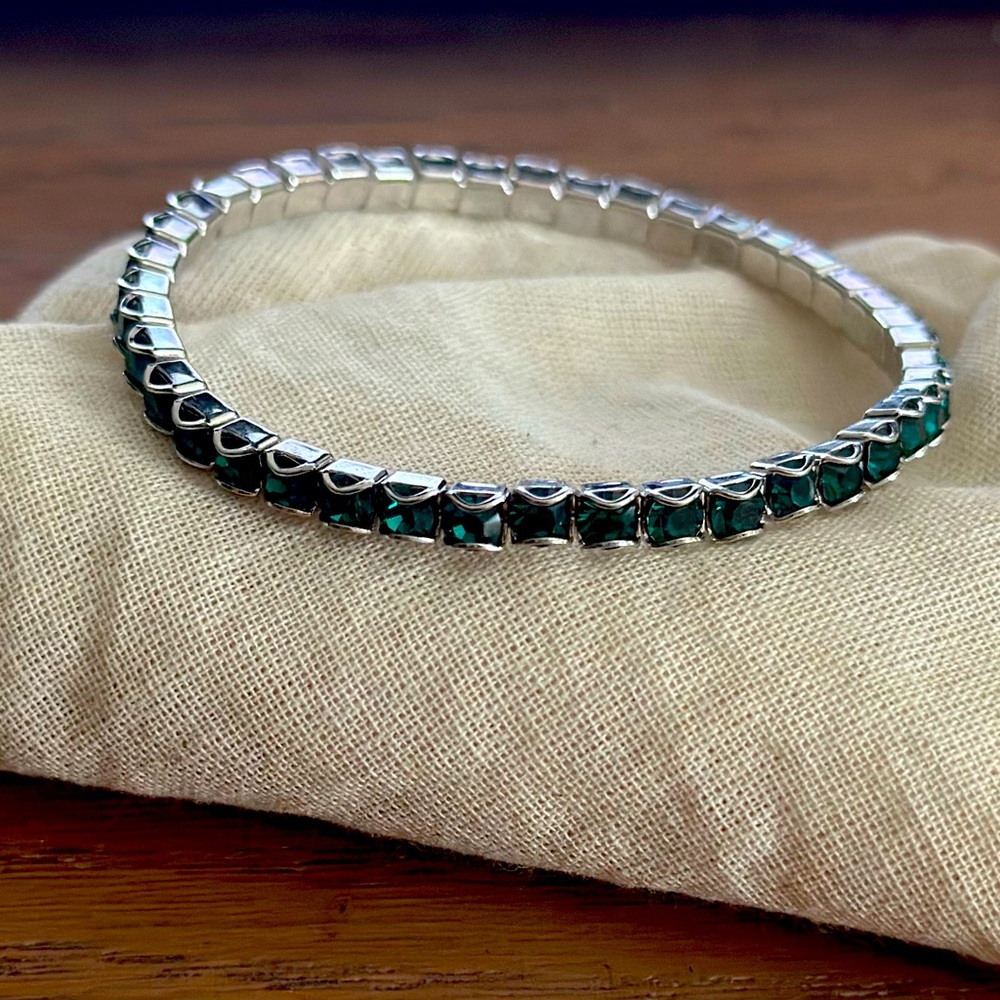 Touchstone Crystal Emerald Green Stretch Bracelet